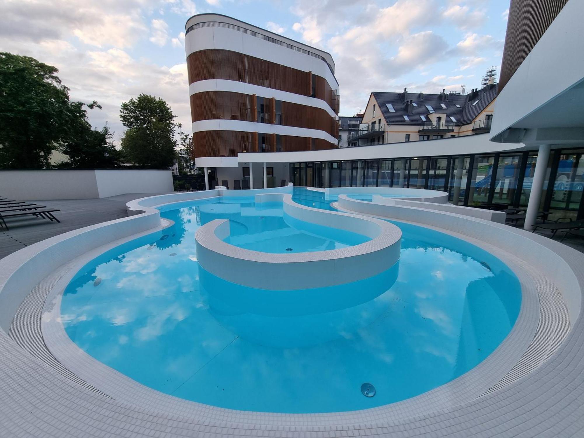 Baltic Waves Resort Baseny Bawialnia Silownia Garaz W Cenie مينززدرويه المظهر الخارجي الصورة